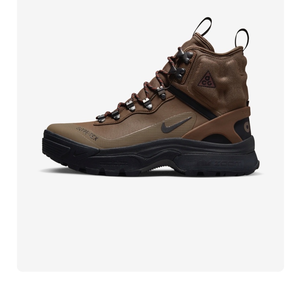 BNIB Nike Brown and Black All-Terrain Boots